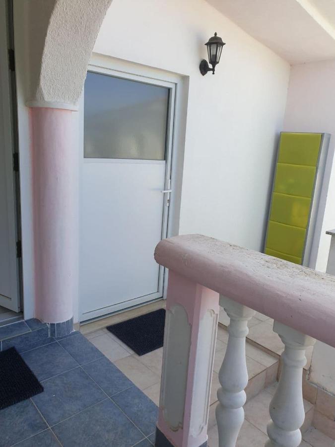 Villa 2 Swans Peroj Εξωτερικό φωτογραφία
